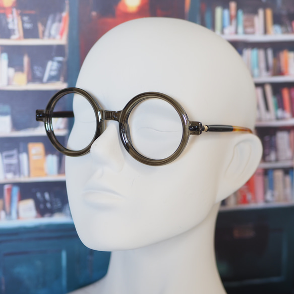 【在庫限り販売終了】まんまるレトロなフレーム ｜グレー×デミ 2枚目の画像