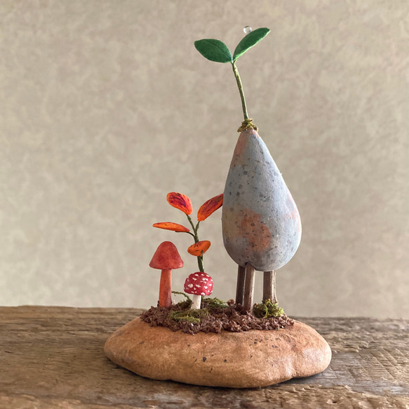 9832.bud 三本脚 小さい秋みつけた 1枚目の画像