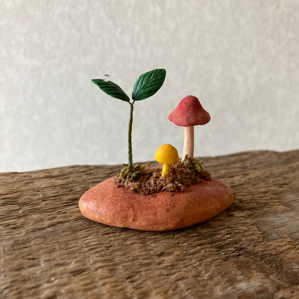 9836.bud 粘土のきのこ 4枚目の画像