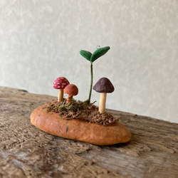 9839.bud 粘土のきのこ 2枚目の画像