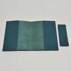 【在庫品・即納可能】イタリア製牛革のシンプルブックカバー（文庫サイズ・テールグリーン） 4枚目の画像