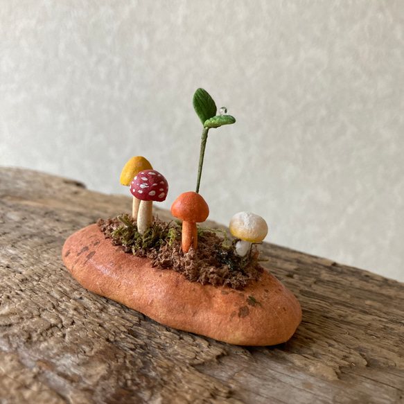 9840.bud 粘土のきのこ 2枚目の画像