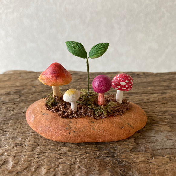 9841.bud 粘土のきのこ 3枚目の画像