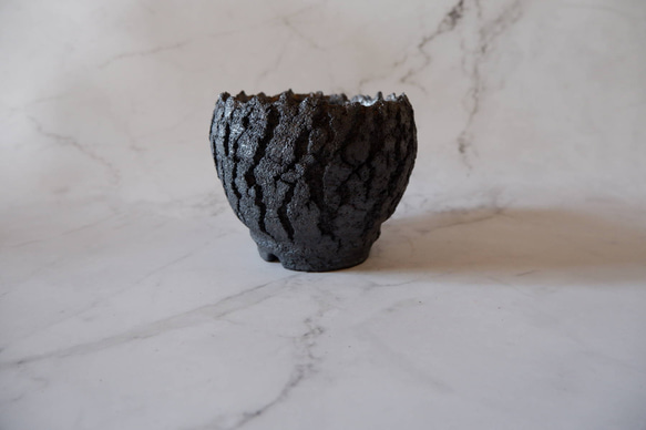 4号黒金彩裂紋鉢292　塊根植物　多肉植物　アガベ　盆栽　植木鉢　作家鉢　鉢皿　沖縄 3枚目の画像