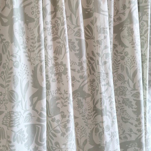 【一点物】幅広コットンの間仕切り、カーテン 縦約170～188cm×横約148cm(北欧風動物柄)『Creema限定』 2枚目の画像