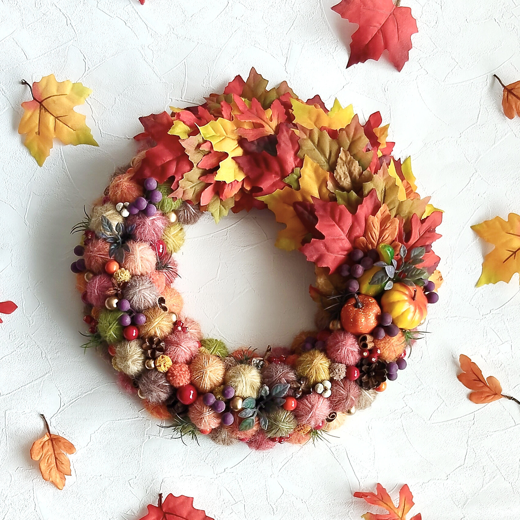 〜紅葉とかぼちゃ〜毛糸玉の秋リース（直径34cm）