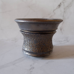 4.5号燻し金彩線彫り鉢296　塊根植物　多肉植物　盆栽　植木鉢　作家鉢　鉢皿　沖縄 3枚目の画像