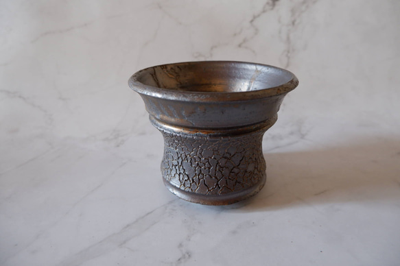 4.5号燻し金彩線彫り鉢296　塊根植物　多肉植物　盆栽　植木鉢　作家鉢　鉢皿　沖縄 2枚目の画像