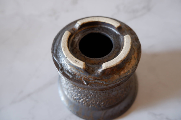 4.5号燻し金彩線彫り鉢296　塊根植物　多肉植物　盆栽　植木鉢　作家鉢　鉢皿　沖縄 6枚目の画像