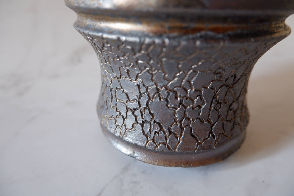 4.5号燻し金彩線彫り鉢296　塊根植物　多肉植物　盆栽　植木鉢　作家鉢　鉢皿　沖縄 1枚目の画像