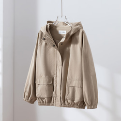 「完美單品」－一件短版夾克外套，配有時尚的立體兜帽和口袋設計，米色，251001-1 第7張的照片