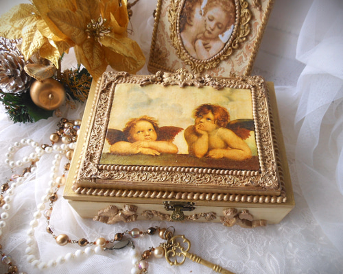 ヴィンテージ調ラファエロの二人の天使のジュエリーボックス その他