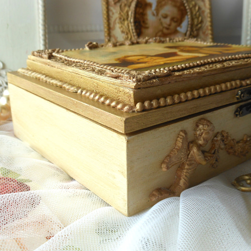 ヴィンテージ調ラファエロの二人の天使のジュエリーボックス その他