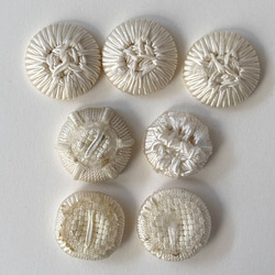 ボタン レトロ 色褪せアリ  紐 オフホワイト 22～25mm 7個セット eu-134 4枚目の画像