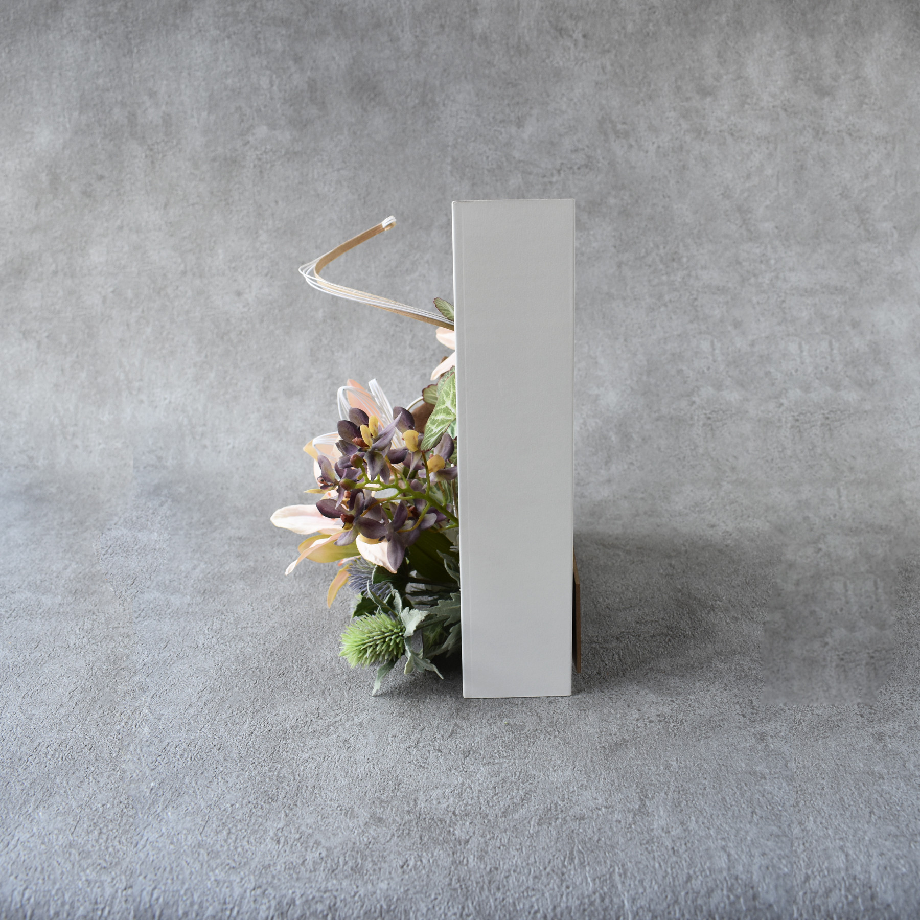 【縁の花（えにしのはな）】和モダン 2WAY フラワーフレーム「風の記憶」｜水引×流木×着物リメイク｜お祝い・贈り物