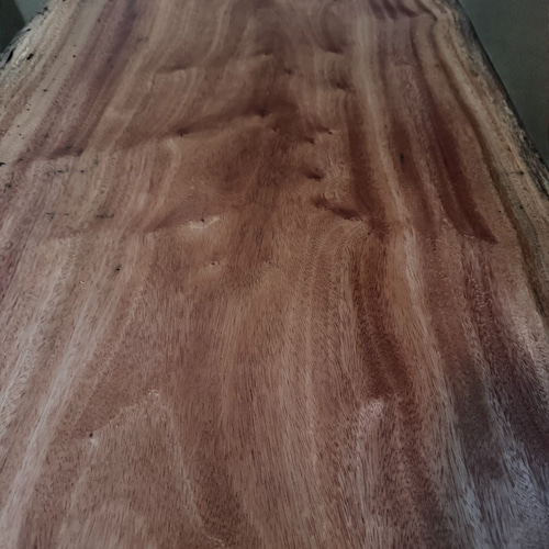 深紅が揺らめくマホガニー無垢一枚板｜ダイニングテーブル 235cm