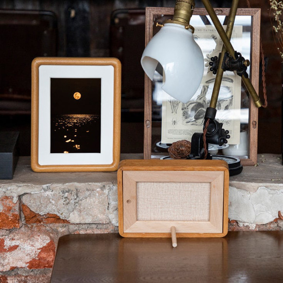 Chocolate -無垢材フォトフレーム｜写真立て スタンド&ハング両用｜6〜20インチ対応｜結婚記念日出産祝いギフト 5枚目の画像