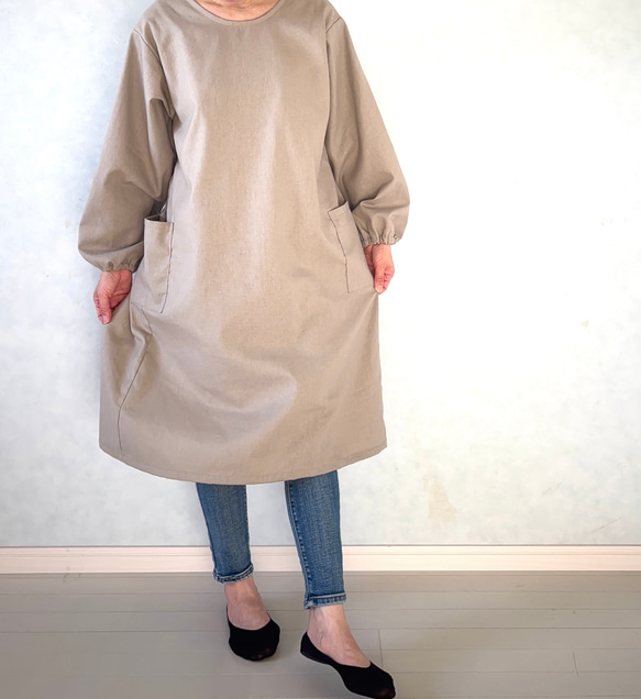 新色追加しました！毎日の割烹着。しっかり素材で頼れる1枚。コットンリネンキャンバス『グレージュ』 6枚目の画像