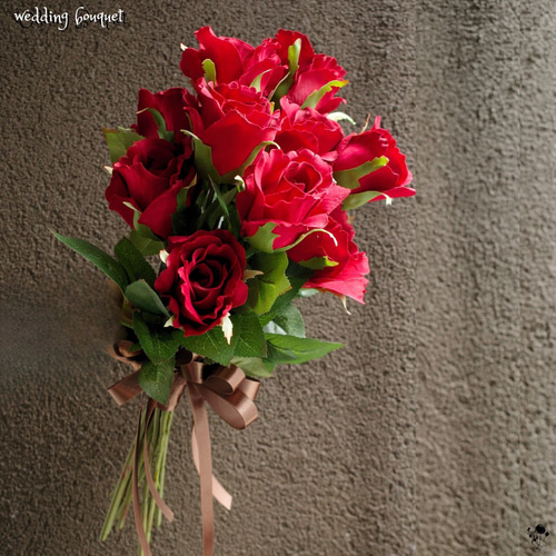 赤バラ ウェディングブーケ上質 シンプル コンパクト お洒落 人気 造花