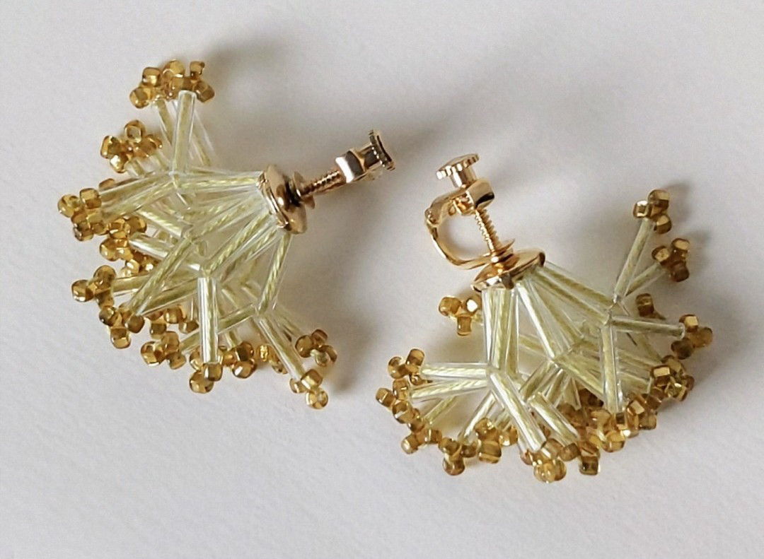 ✵数量限定✵ Wild flower 【 mimosa & wheat 】アンティークビーズ 黄色 イヤリング