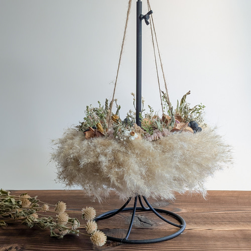 ドライフラワーリース パンパスグラスの置き型フライングリース 冬