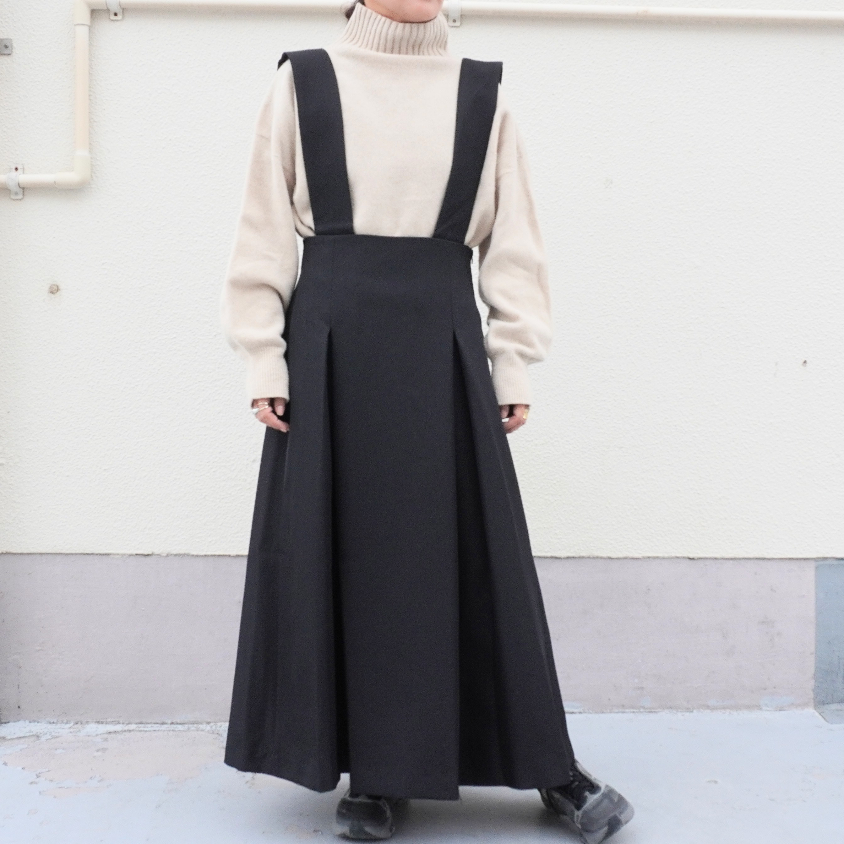 タックジャンパースカート　4色から選べる　ワンピース　体型カバ　裏地付 　ブラック　カーキ　ブラウン　オレンジ  日本製