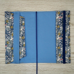 【新書】ゴムバンド栞付ブックカバー★ペイズリー ボタニカル★リス★ブルー系 5枚目の画像