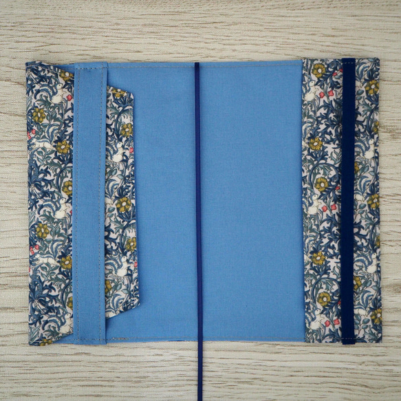 【新書】ゴムバンド栞付ブックカバー★ペイズリー ボタニカル★リス★ブルー系 5枚目の画像