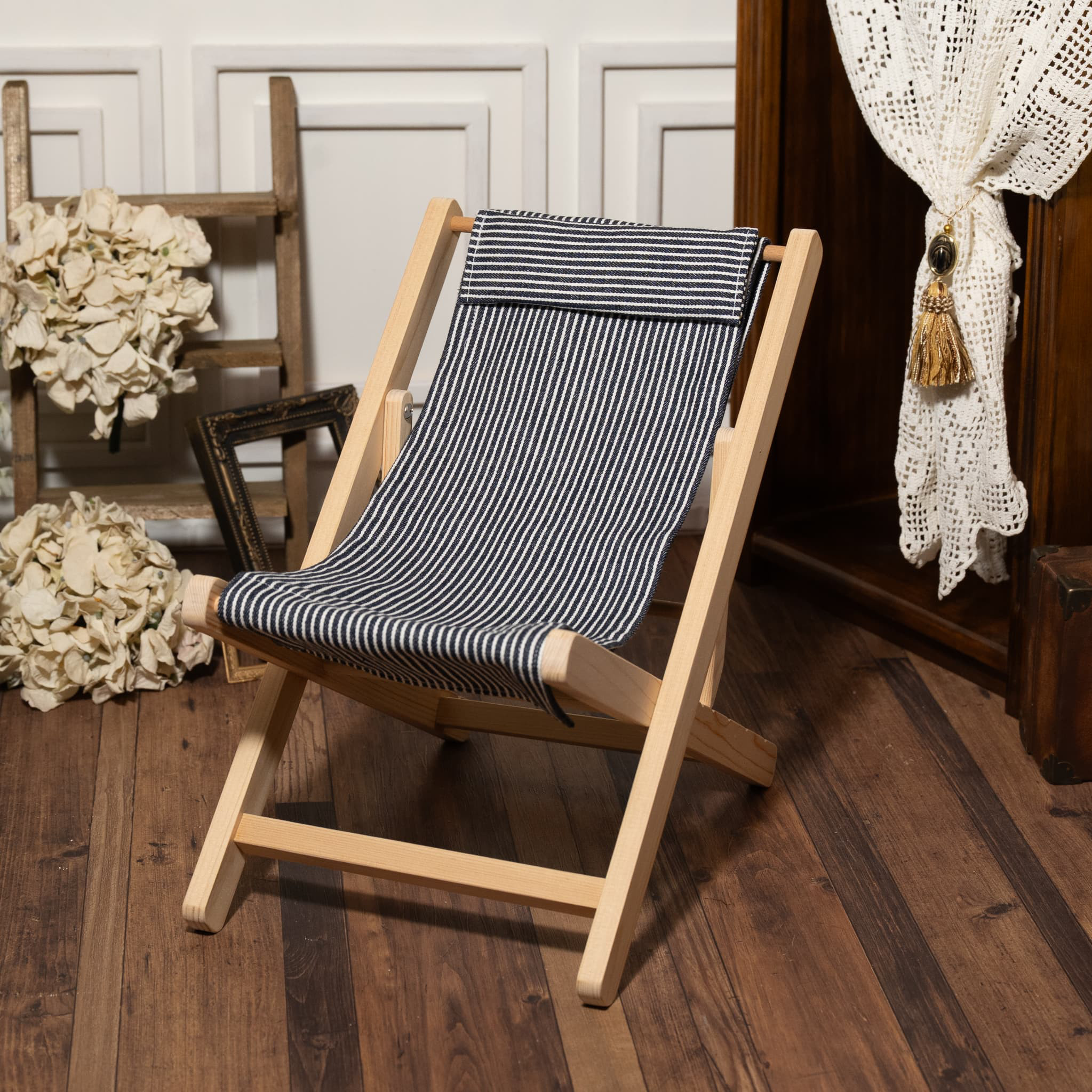 1/3ドールサイズ（中）　折りたたみチェア　紺ストライプ