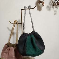 丸底巾着ポーチグリーンドットコーデュロイ 4枚目の画像