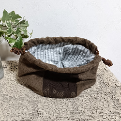 丸底巾着ポーチブラウン起毛×レース生地 2枚目の画像