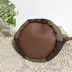 丸底巾着ポーチブラウン起毛×レース生地 3枚目の画像