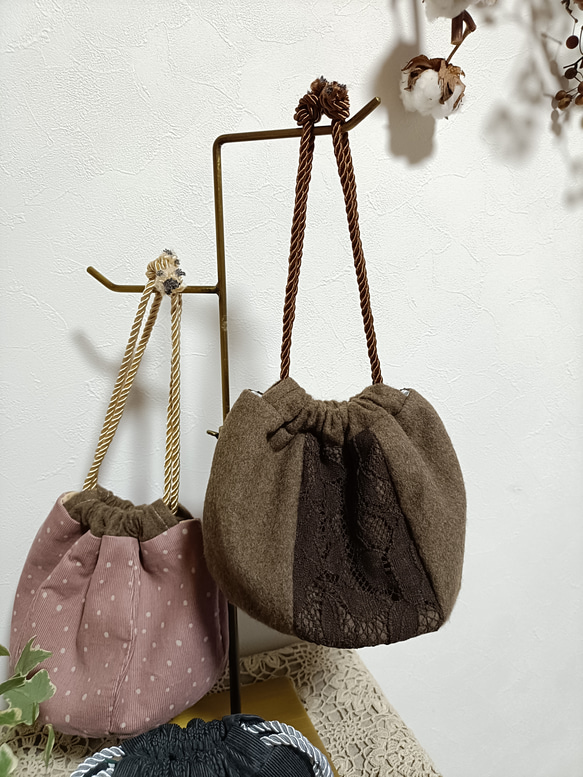 丸底巾着ポーチブラウン起毛×レース生地 4枚目の画像