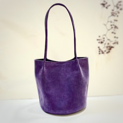 ころんと丸底（まるそこ）スエードバッグ　バイオレット　カラーオーダー可 1枚目の画像