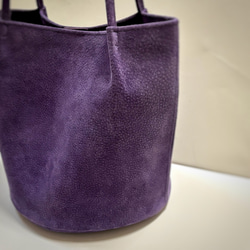 ころんと丸底（まるそこ）スエードバッグ　バイオレット　カラーオーダー可 5枚目の画像