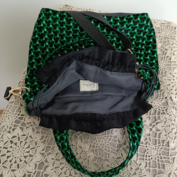 幾何学コーデュロイ巾着型2ウェイショルダーバッググリーン 2枚目の画像