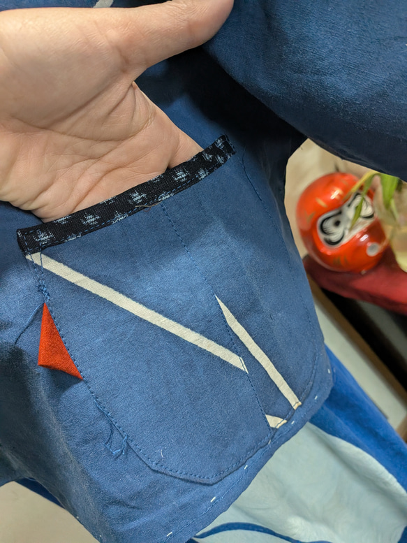 風呂敷（古布）の前開きベスト　　　　古布リメイク 7枚目の画像