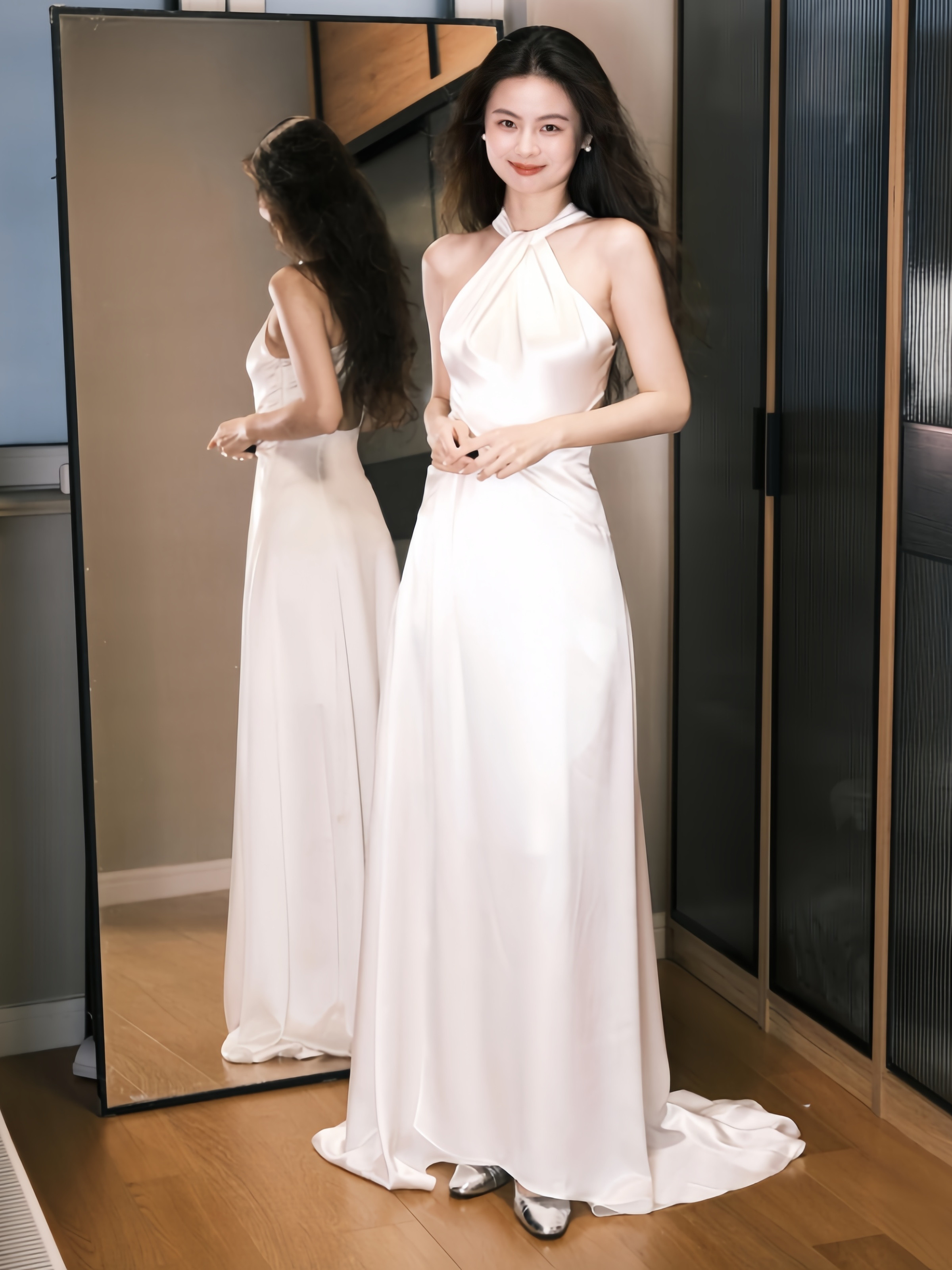 ネックホルダー ウェディングドレス 白 サテン トレーン シンプル 結婚式 花嫁 前撮り パーティー 披露宴 k739