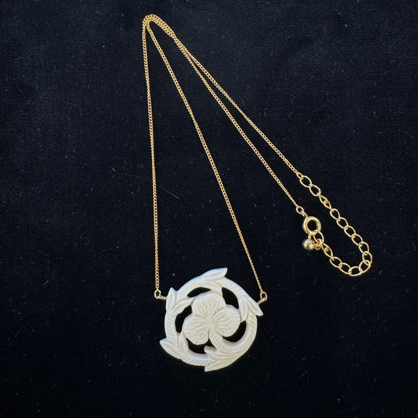 【本象牙】ペンダント ・クローバー（No.Z_PNh-05）