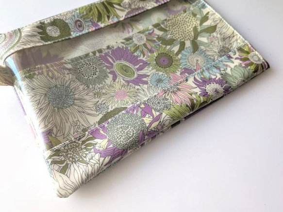 仕切り付きB6　L字ファスナー　クリアポーチ　スモールスザンナ　リバティ　ラミネート　♡大小さまざまなひまわり 3枚目の画像