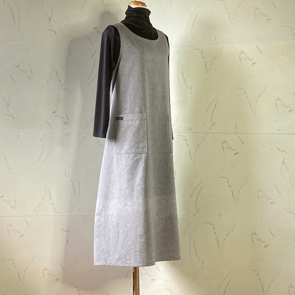 グレーのコットンダンガリー　後ろで結んで！エプロンドレス　ML　着丈118 5枚目の画像