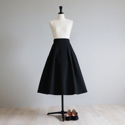 【色違いで欲しい◎】ライトグログランタックフレアスカート【ブラック】 10枚目の画像