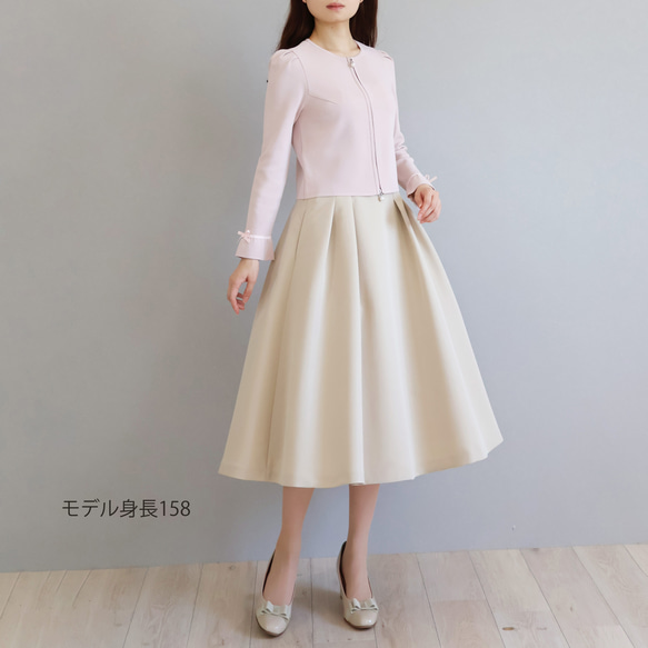 【色違いで欲しい◎】ライトグログランタックフレアスカート【ブラック】 4枚目の画像