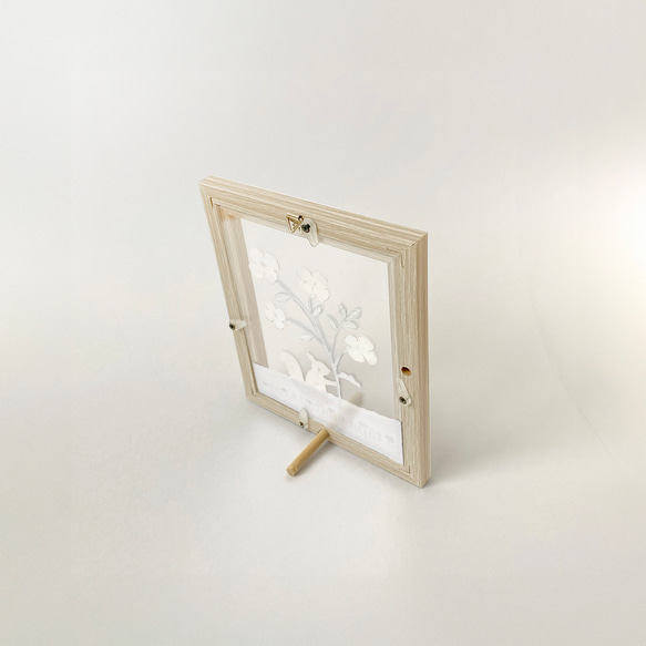 りすと花・フローティングフレーム（ナチュラルフレーム） 4枚目の画像