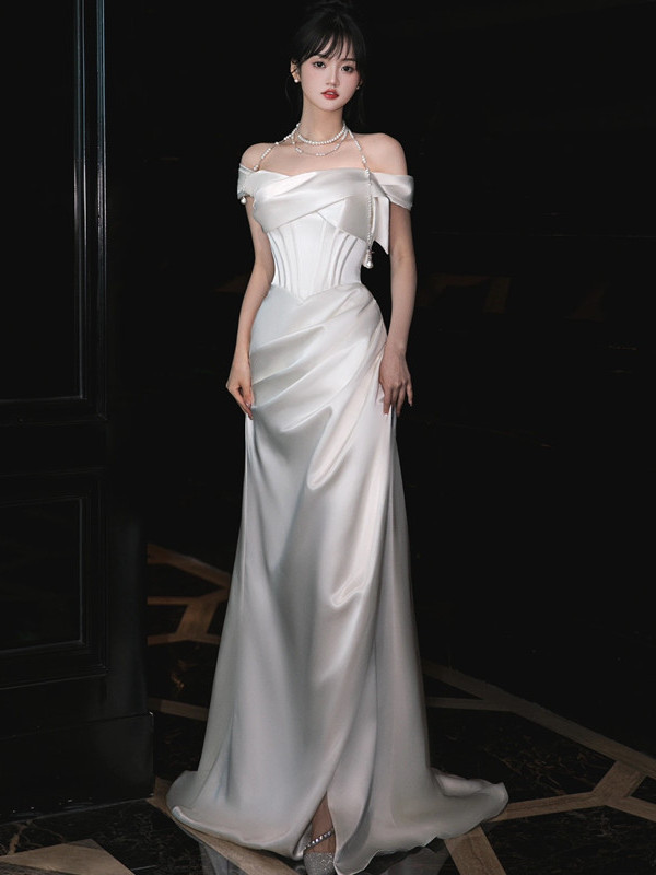 オフショルダー ウェディングドレス サテン 白 トレーン 結婚式 花嫁 前撮り パーティー 披露宴 k651