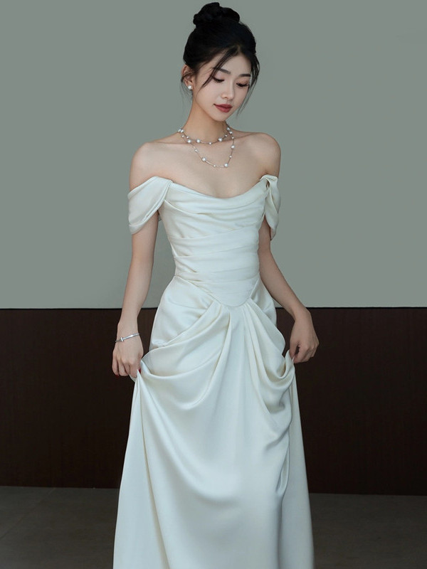オフショルダー ウェディングドレス サテン 白 シンプル 結婚式 花嫁 前撮り パーティー 披露宴 k643