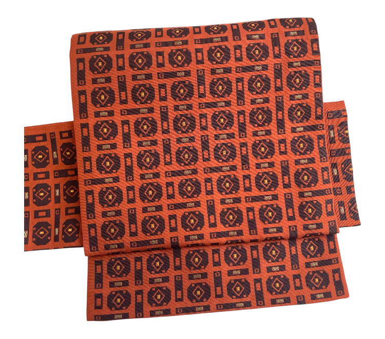 正絹　仕立上り　名古屋帯　亀甲模様　朱色