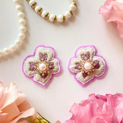 bon bon Smoky pink【刺繍アクセサリー/薔薇/プチギフト/プレゼント/和装/クリスマス】 1枚目の画像