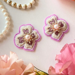 bon bon Smoky pink【刺繍アクセサリー/薔薇/プチギフト/プレゼント/和装/クリスマス】 2枚目の画像