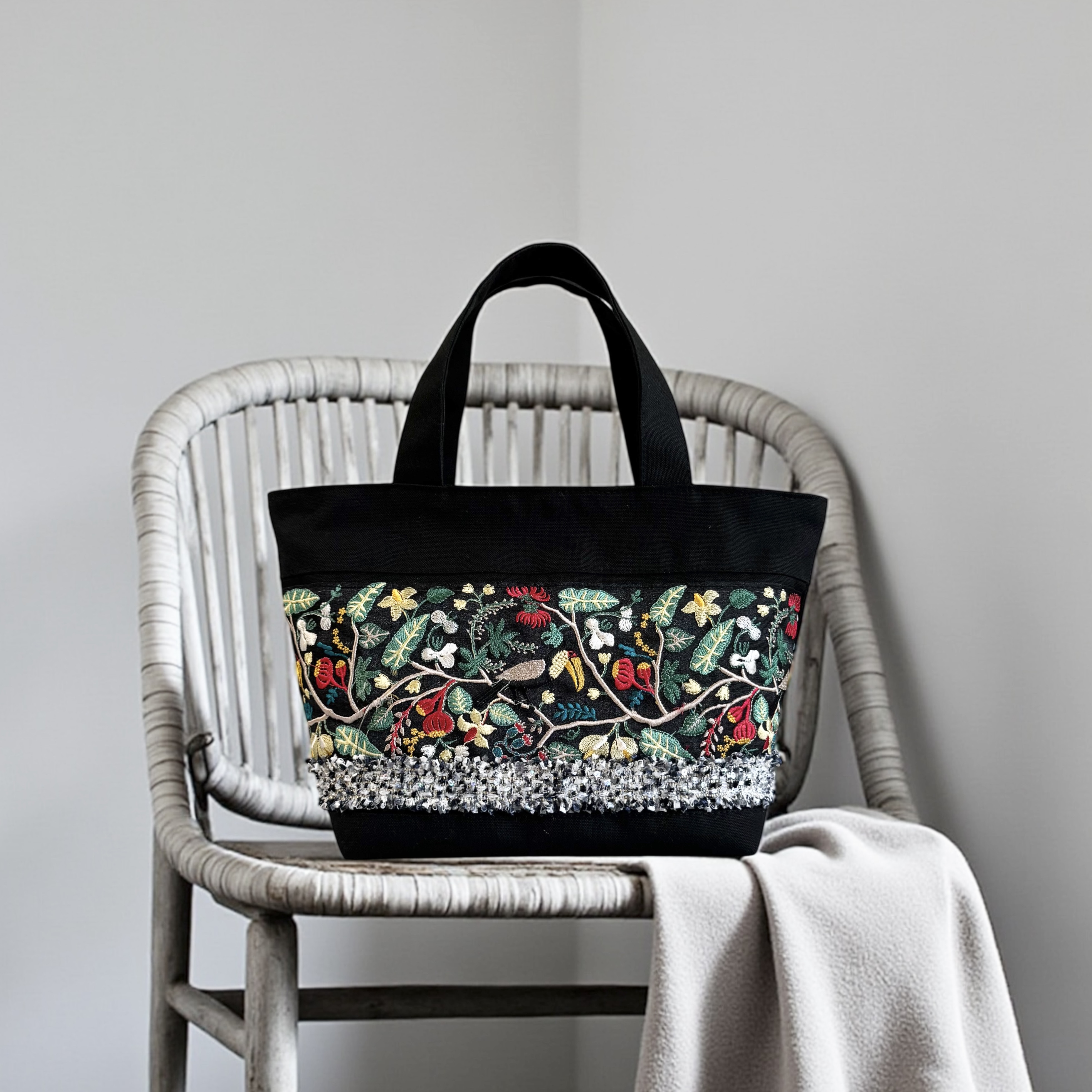 鳥とお花/インド刺繍×キラキラツイード×帆布/トートバッグ